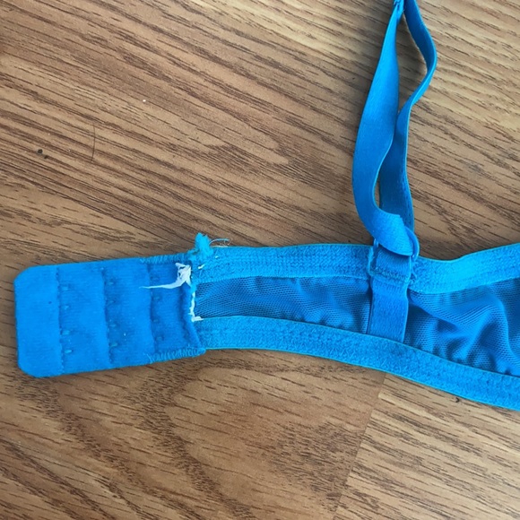 Real lightly lined bra with seams and mesh straps size 34C - Picture 6 of 6